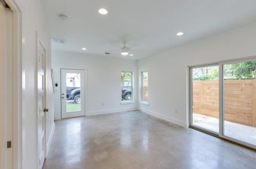 1906 17th St, Austin, TX 78702-1222