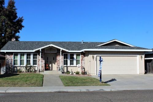1405 Campbell Way, Turlock, CA 95382-0709