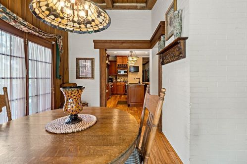 654 Bower Hill Rd, Pittsburgh PA 15243-2040 exterior