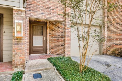 6808 Eastridge Dr, Dallas, TX 75231-6869