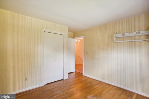 7641 Miller Fall Rd, Rockville MD 20855-1165 exterior