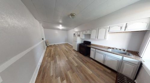 2608 Brownsville Rd, Pittsburgh PA 15210-4204 exterior