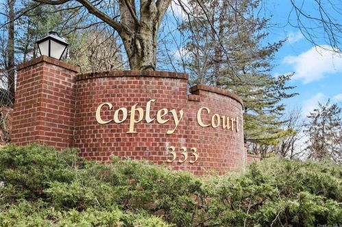 333 State Rd, Briarcliff NY 10510-1462 exterior