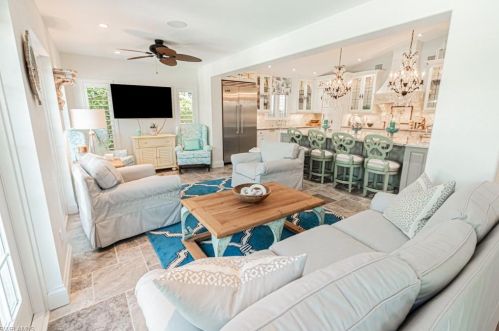 511 105 Ave, Naples FL 34108-1838 exterior