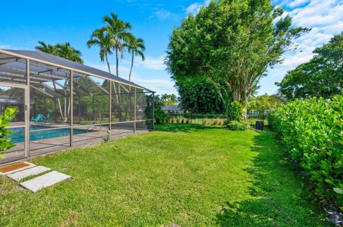 2700 41st St, Boca Raton FL  33434-5842 exterior