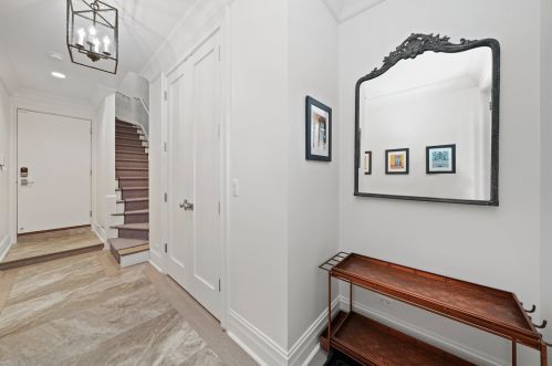 1630 Pr Ave, Chicago IL 60653-3207 exterior