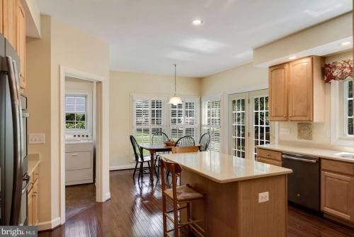 916 Brick Mnr Cir, Silver Spring MD 20905-3819 exterior