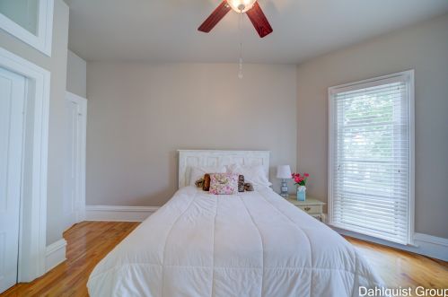 523 Clay Ave, Meskegon MI 49440-1002 exterior