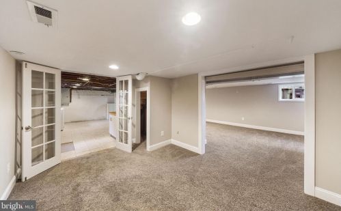 1504 Lawrence St, Washington DC 20017-2913 exterior