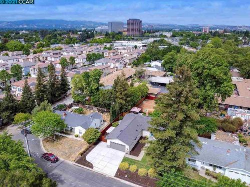 1635 Deardorff Ln, Concord, CA 94519-2707