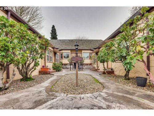 130 31st Ave, Portland, OR 97232-3277