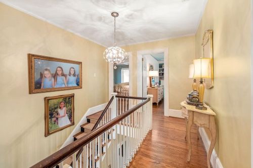 1647 Riverside Dr, Gainesville GA 30501-1837 exterior