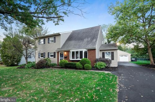 40 Matthew Dr, Trenton NJ  08628-3340 exterior