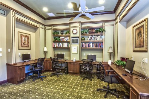 307 Breezy Pt Loop, Fort Pierce FL 34986-2668 exterior