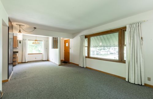 302 113th St, Milwaukee, WI 53226-4004