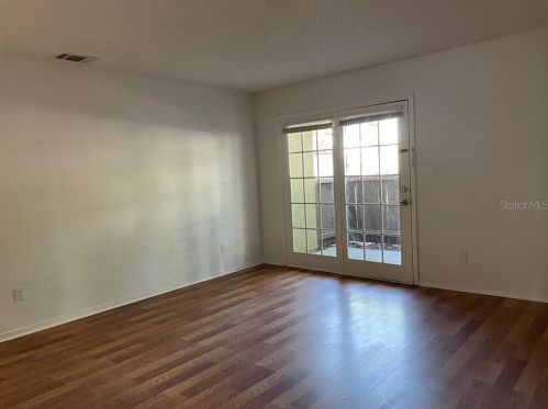 246 Afton Sq, Altamonte Springs, FL 32714-3835