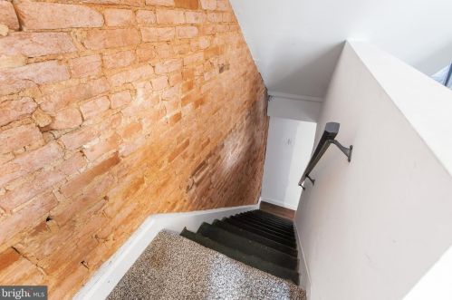 10 Locust St, Lancaster PA  17602-3608 exterior