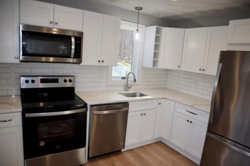 100 Marian Ln, Woonsocket RI  02895-6076 exterior