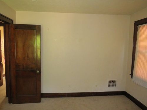 2634 Library Rd, Pittsburgh PA 15234-3107 exterior