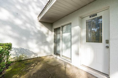 9509 Citrus Glen Pl, Tampa FL 33618-4018 exterior