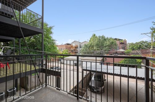 1416 Belmont Ave, Chicago IL 60657-2111 exterior