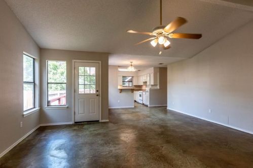 12909 Campos Dr, Austin TX  78727-7041 exterior