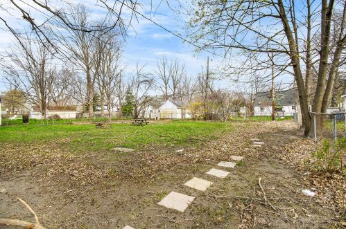 234 4 Ave, Three Rivers MI 49093-1508 exterior