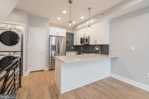 1628 Ellsworth St, Philadelphia PA 19146-2811 exterior