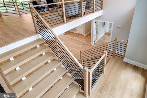 1520 Brookhaven Dr, Mc Lean VA  22101-4127 exterior