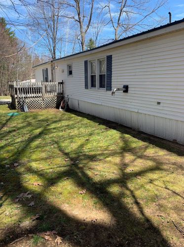 90 Redwood Ave, Concord NH 03301-3519 exterior