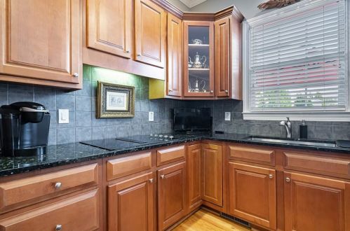 4661 Ivygate Cir, Atlanta GA 30339-1331 exterior