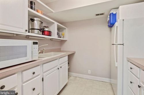 1926 Massachusetts Ave, Mc Lean VA 22101-4907 exterior