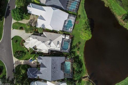 827 Ashburton Dr, Naples FL 34110-7906 exterior