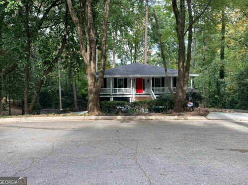 2933 Margaret Mitchell Ct, Atlanta GA 30327-1614 exterior