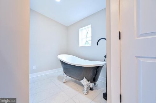 465 Bailey St, Pilesgrove NJ  08098-1014 exterior