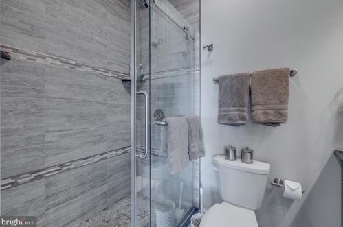 925 Lawrence St, Philadelphia PA 19122-3721 exterior