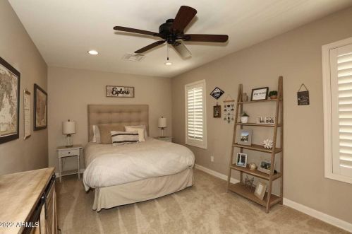 14625 45 Pl, Phoenix AZ 85050-6827 exterior