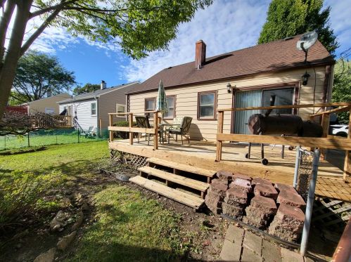 1306 Marion St, Joliet IL 60436-1437 exterior