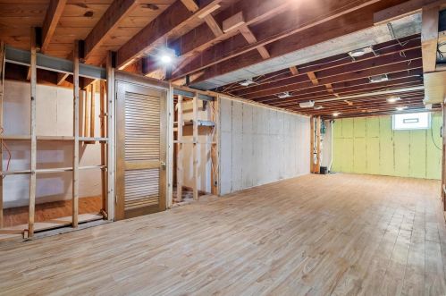 9562 Ldg Pole Ln, Saint Louis MO 63126-2160 exterior