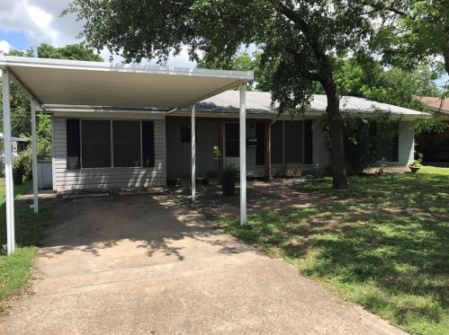 7601 Carriage Dr, Austin, TX 78752-1403