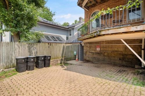 5321 5th Ave, Pittsburgh PA  15232-2142 exterior