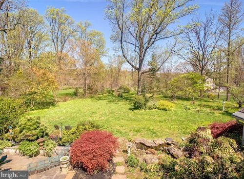 1936 Paper Mill Rd, Huntingdon Valley PA 19006-5814 exterior