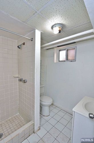 206 Brookside Ave, Irvington NJ 07111-3302 exterior