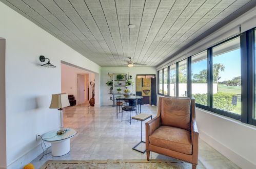 11 Gln Dr, Boynton Beach FL 33436-6207 exterior