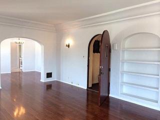 1240 Highland Ave, Los Angeles CA  90019-1733 exterior