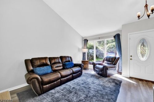 20 Canada Goose Dr, Hackettstown NJ  07840-3105 exterior