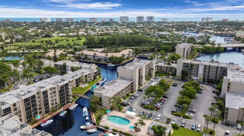 7 Royal Palm Way, Boca Raton FL  33432-7851 exterior