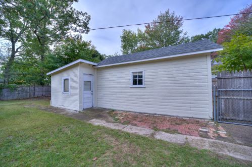 2509 Cutler Ave, Meskegon MI 49441-1275 exterior
