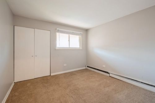 9846 King Dr, Chicago IL 60615-3636 exterior