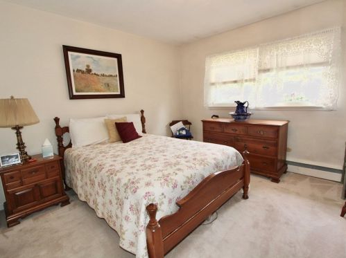 6 Rollingridge Ln, Worcester MA  01612-1112 exterior